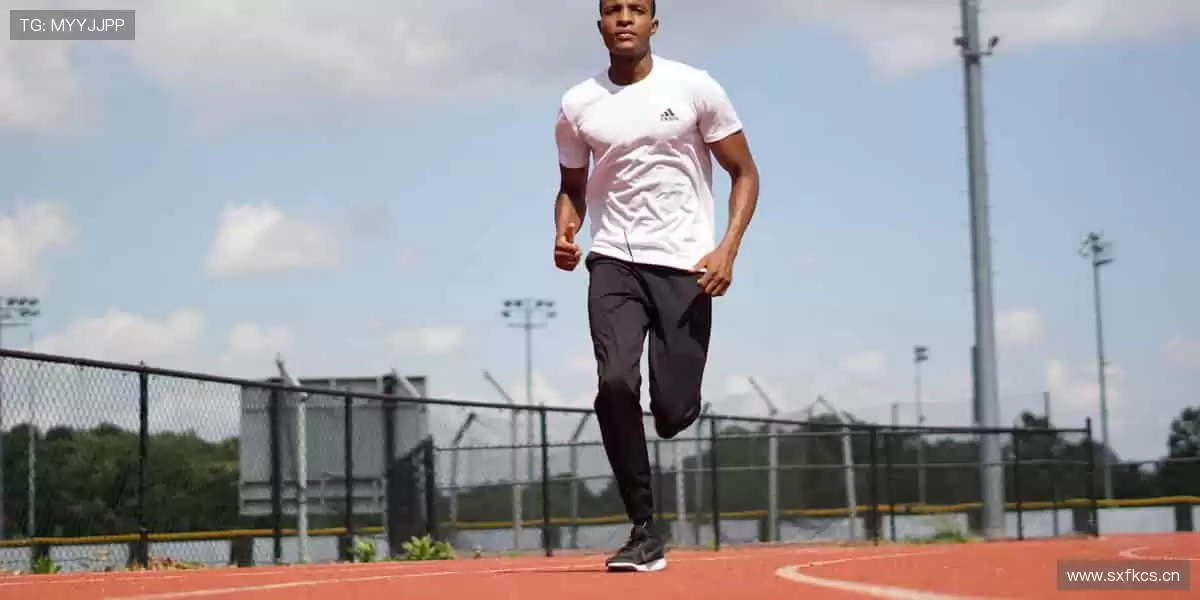 👟 个性周边，品质之选，用热爱武装你的每一次登场！